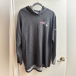 New England Patriots Shirt Mens L NFL Football Nike Dri-FIT Hooded Long Sleeve.